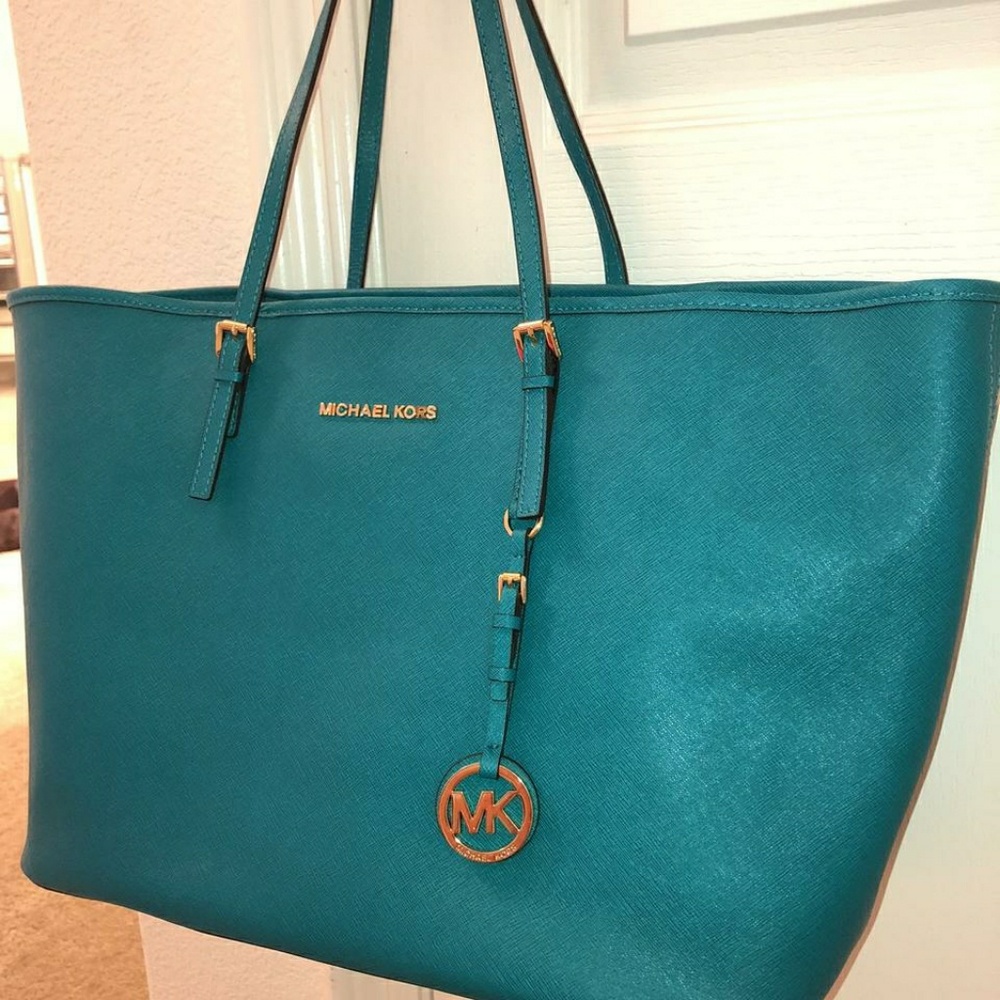 CCO - Michael Kors Large Travel Jet Set Purse